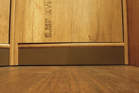 Шкаф для белья «Пилигрим» (Дуб Каньон светлый, Фон серый) в Красном Яре - krasnyj-yar.katalogmebeli.com | фото 7